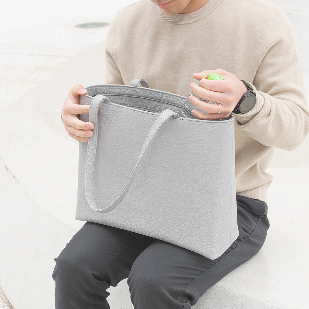 レザートート ホワイトグレー(新古品)