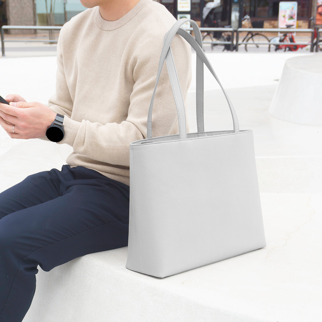 レザートート ホワイトグレー(新古品)