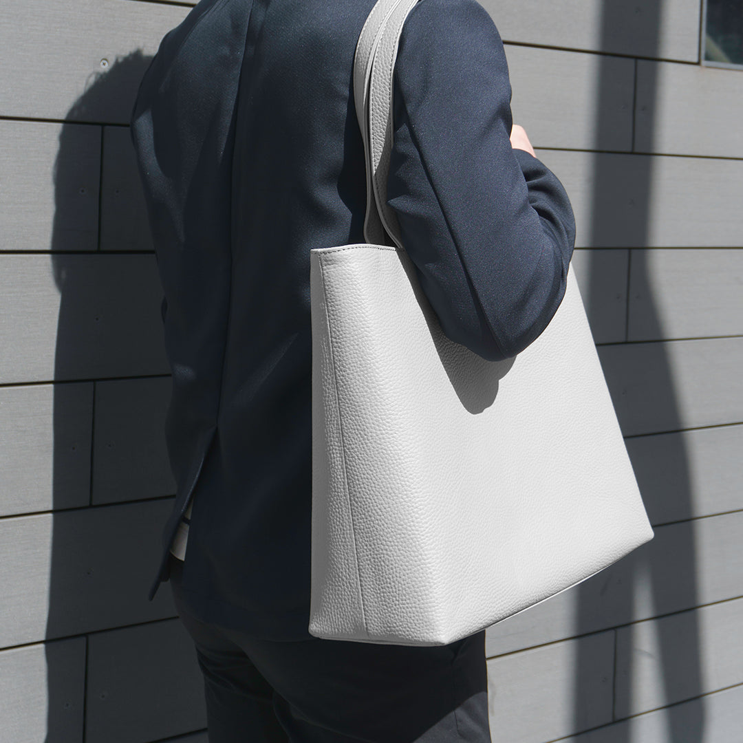 レザートート ホワイトグレー(新古品)