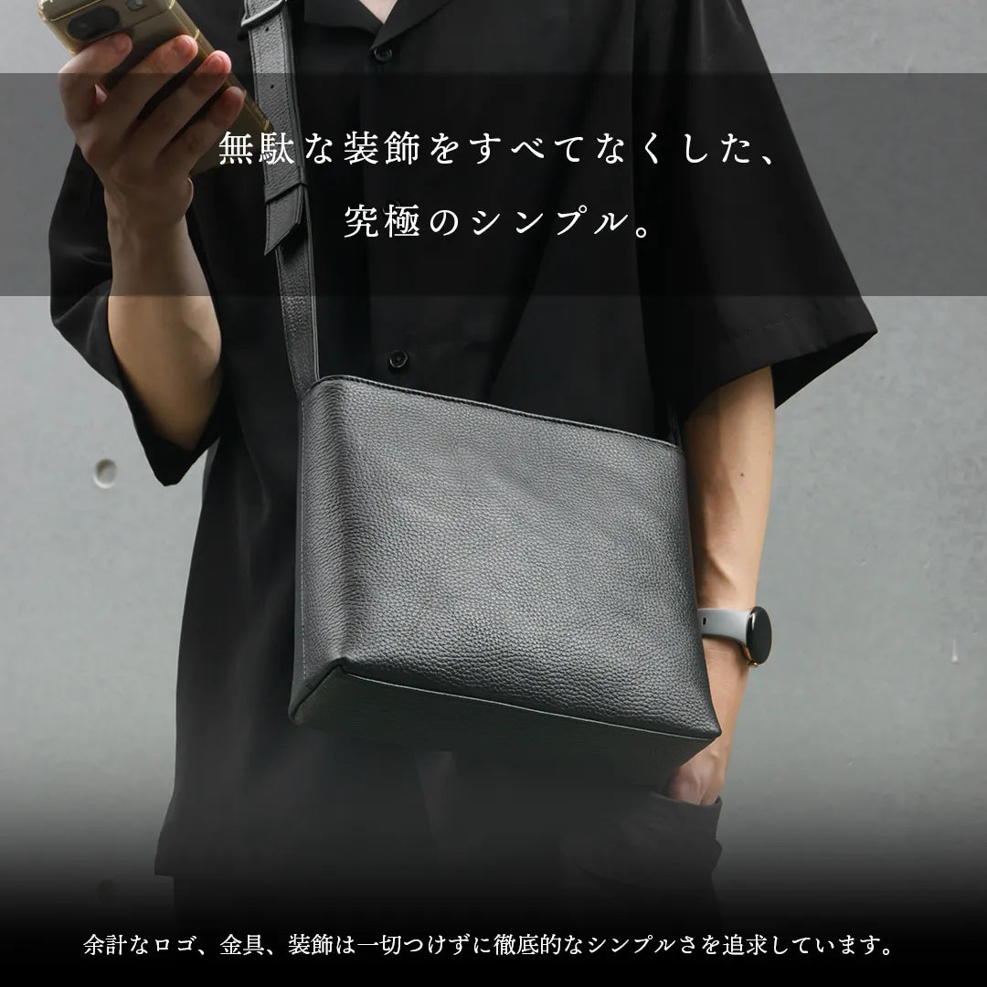レザーショルダーバッグ ブラック(新古品)